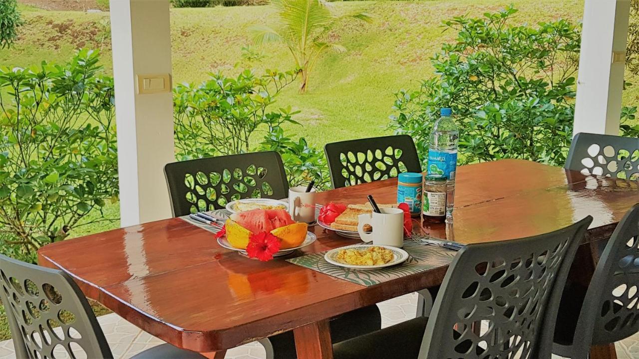 Villa Huahine - Tipanier House à Haapu Extérieur photo